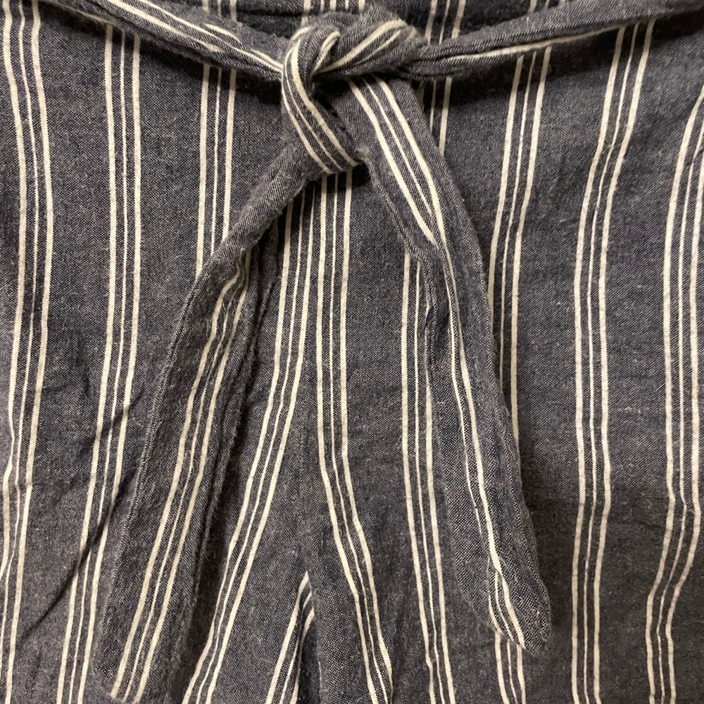 ✨Striped Shorts - Large - Picture 3 of 4